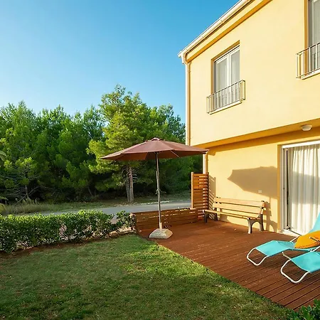 Giotto بيت للعطل فرسي